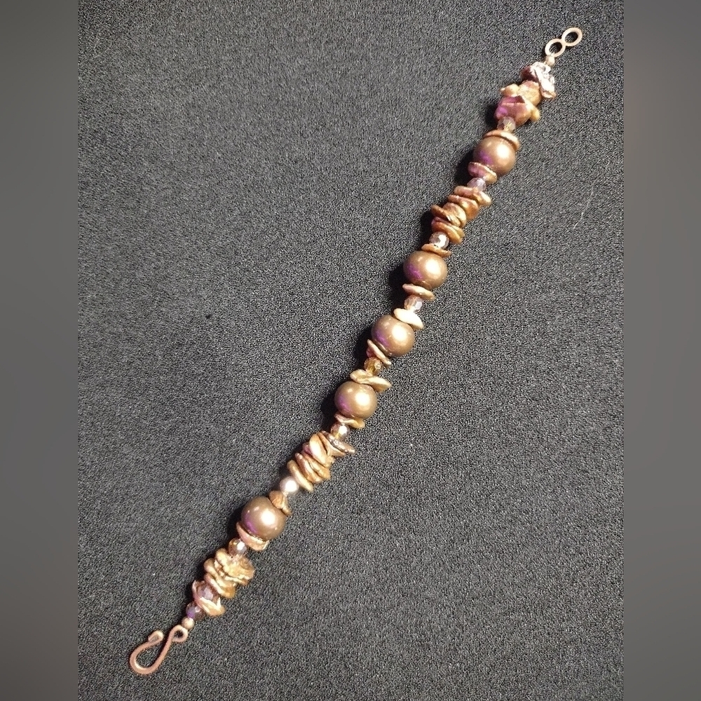 Fresh Water Pearl And Shell Bracelet - Picture 5 of 9